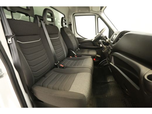 Iveco Daily 35S18H 3.0 410 | 180PK | Bakwagen | Zijdeur | Laadklep | Laadbak | Airco | 3 Zits | Carplay ActivLease financial lease