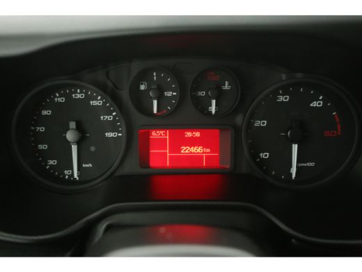 Iveco Daily 35S18H 3.0 410 | 180PK | Bakwagen | Zijdeur | Laadklep | Laadbak | Airco | 3 Zits | Carplay ActivLease financial lease