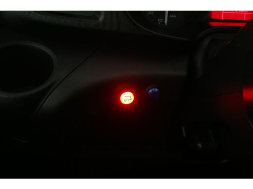 Iveco Daily 35S18H 3.0 410 | 180PK | Bakwagen | Zijdeur | Laadklep | Laadbak | Airco | 3 Zits | Carplay ActivLease financial lease