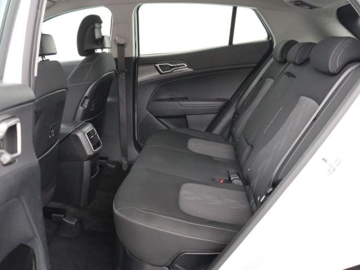 Kia Sportage 1.6 T-GDi Hybrid DynamicLine | Trekhaak | Adaptive cruise | Camera | Carplay | Navigatie | Digita... ActivLease financial lease