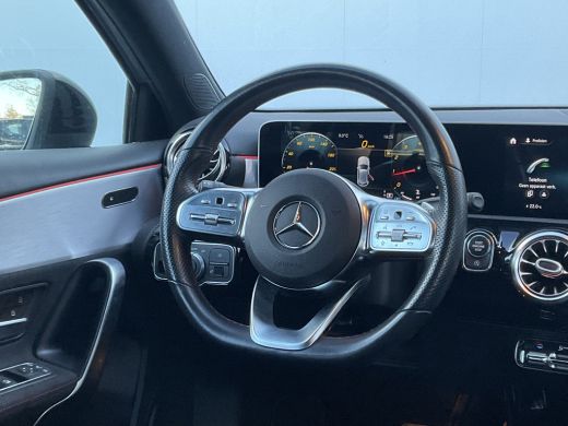 Mercedes-Benz A-Klasse 180 Aut7 Solution AMG Carplay Navi/Cam Stoelverw. Business ActivLease financial lease