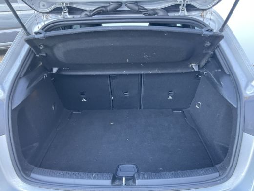 Mercedes-Benz A-Klasse 180 Aut7 Solution AMG Carplay Navi/Cam Stoelverw. Business ActivLease financial lease