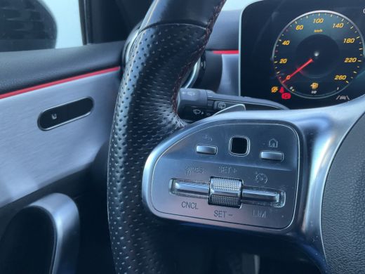 Mercedes-Benz A-Klasse 180 Aut7 Solution AMG Carplay Navi/Cam Stoelverw. Business ActivLease financial lease