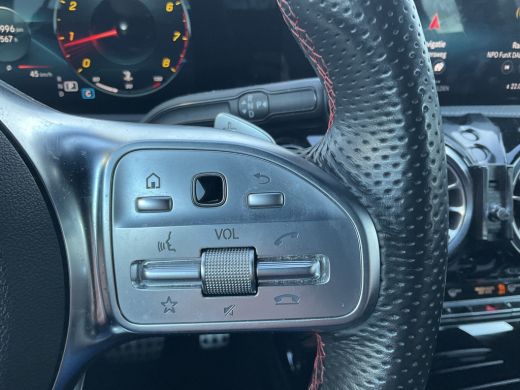 Mercedes-Benz A-Klasse 180 Aut7 Solution AMG Carplay Navi/Cam Stoelverw. Business ActivLease financial lease