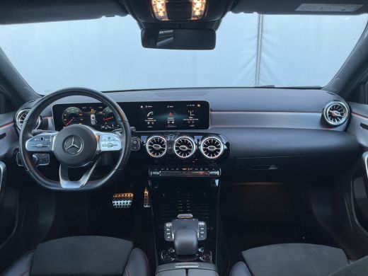 Mercedes-Benz A-Klasse 180 Aut7 Solution AMG Carplay Navi/Cam Stoelverw. Business ActivLease financial lease