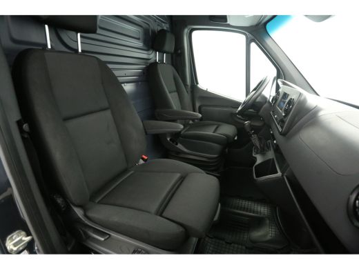 Mercedes-Benz Sprinter 317 CDI 170PK L2H2 | Airco | Camera | Cruise | Carplay | Stoelverw. | Navi ActivLease financial lease