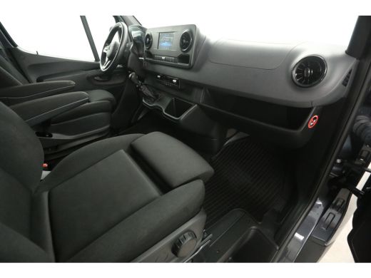 Mercedes-Benz Sprinter 317 CDI 170PK L2H2 | Airco | Camera | Cruise | Carplay | Stoelverw. | Navi ActivLease financial lease