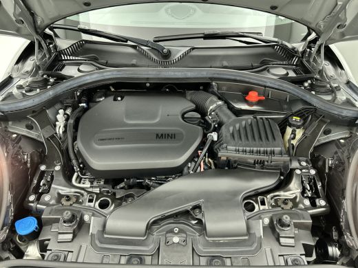 Mini Clubman 2.0D 150PK Cooper Business Edition / Airco-ecc./ Stoelverwarming / Navigatie / Trekhaak / Dab / P... ActivLease financial lease