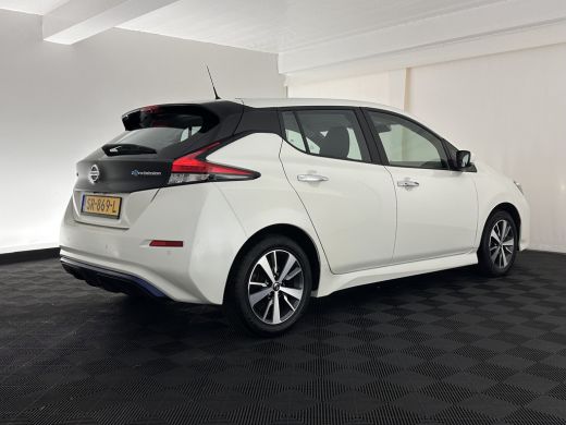 Nissan Leaf Acenta 40 kWh (INCL-BTW) Aut. *HEATPUMP | ADAPTIVE-CRUISE | KEYLESS | TOPVIEW | NAVI-FULLMAP | BL... ActivLease financial lease