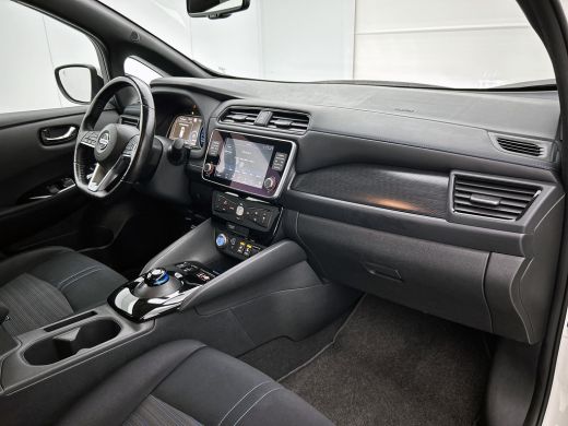 Nissan Leaf Electric+ 160kW / 62kWh SOH 94% / Pdc.+Camera /Navigatie / Airco-ecc./ Stoelverwarming / Apk 09-2026 ActivLease financial lease