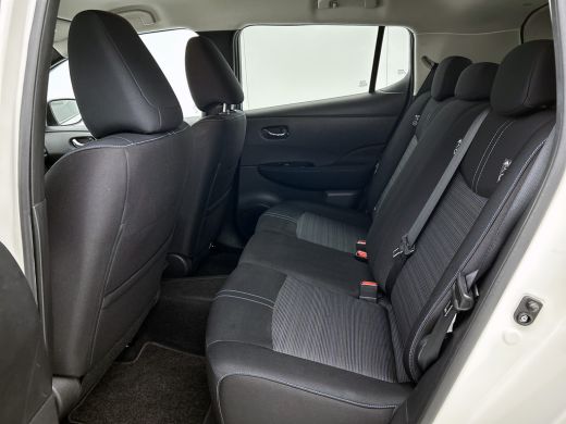 Nissan Leaf Electric+ 160kW / 62kWh SOH 94% / Pdc.+Camera /Navigatie / Airco-ecc./ Stoelverwarming / Apk 09-2026 ActivLease financial lease