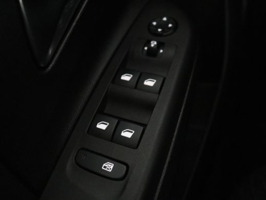 Opel Corsa-e Elegance 50 kWh | SOH 90% | 3 Fase | Stoelverwarming | Camera | Matrix LED | Carplay | Keyless | ... ActivLease financial lease