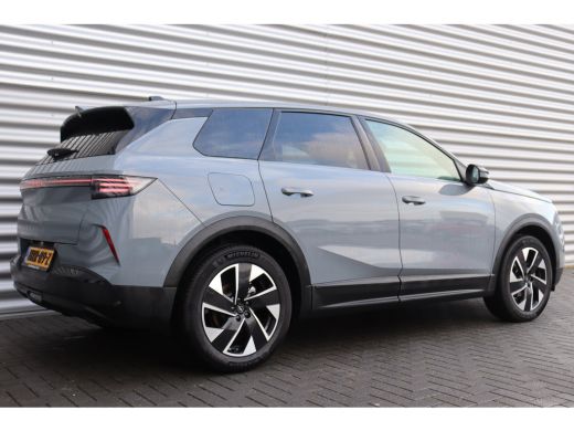 Opel Grandland 1.2 TURBO HYBRID 145PK GS AUTOMAAT / NAVI / CLIMA / LED / PDC / 19" LMV / AGR / HUD / 360 CAMERA ... ActivLease financial lease