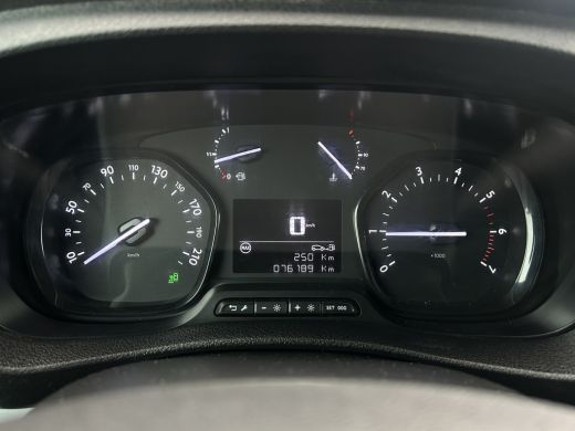 Opel Vivaro 2.0 CDTI 123 PK INOVATION / 1e EIG. / L3H1 / TREKHAAK / IMPERIAAL / INRICHTING / AIRCO / CRUISE /... ActivLease financial lease