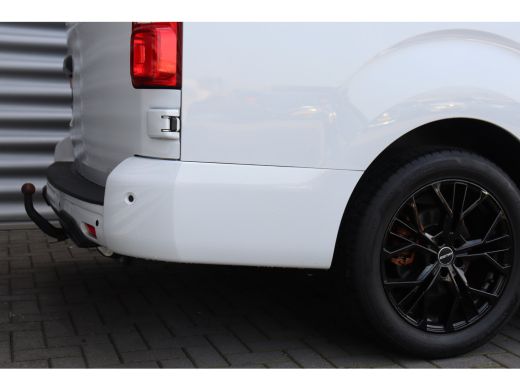 Opel Vivaro 2.0D 180PK L3H1 RE-VOLVE AUTOMAAT / NAVI / LEDER / FULL-LED / 17" LMV / CAMERA / KEYLESS / IRMSCH... ActivLease financial lease