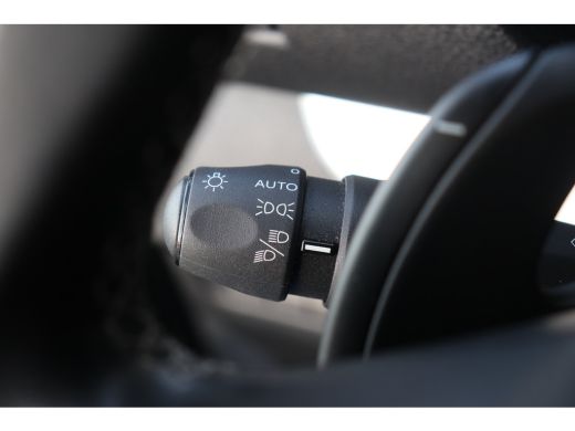 Opel Vivaro 2.0D 180PK L3H1 RE-VOLVE AUTOMAAT / NAVI / LEDER / FULL-LED / 17" LMV / CAMERA / KEYLESS / IRMSCH... ActivLease financial lease