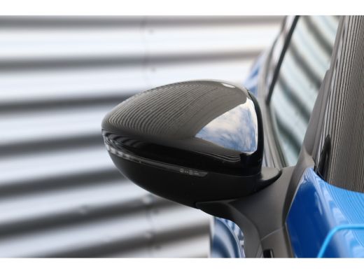 Peugeot 2008 1.2 HYBRID 136PK GT PACK AUTOMAAT / NAVI / LEDER / CLIMA / LED / PDC / 17" LMV / KEYLESS / CAMERA... ActivLease financial lease