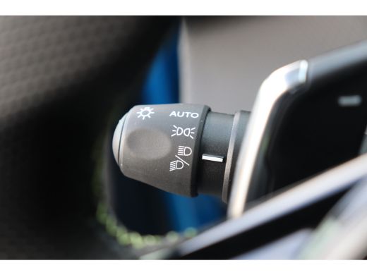 Peugeot 2008 1.2 HYBRID 136PK GT PACK AUTOMAAT / NAVI / LEDER / CLIMA / LED / PDC / 17" LMV / KEYLESS / CAMERA... ActivLease financial lease