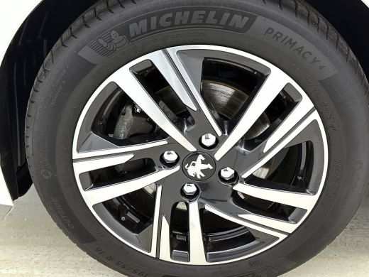 Peugeot 208 1.5 HDi Blue Allure / Navigatie / Pdc.+Camera / Airco-ecc./ Radio-multimedia / / Apk nieuw ActivLease financial lease