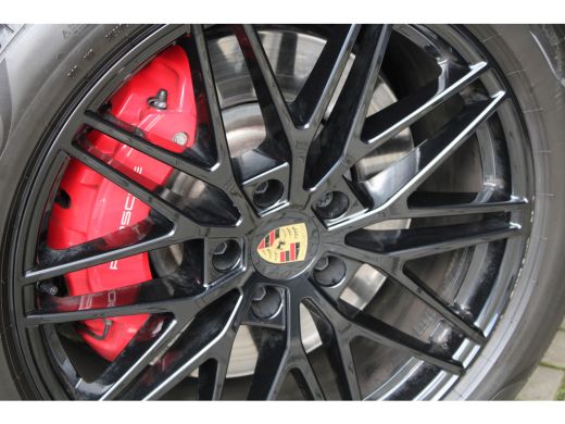 Porsche Cayenne 3.0 E-Hybrid | BTW | PANO | HUD | SOFT-CLOSE | MEMORY | 360 | ACHTERASBESTUURING | ActivLease financial lease