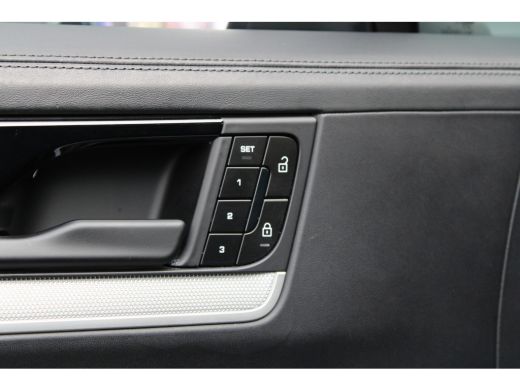 Porsche Cayenne 3.0 E-Hybrid | BTW | PANO | HUD | SOFT-CLOSE | MEMORY | 360 | ACHTERASBESTUURING | ActivLease financial lease