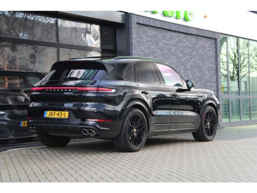 Porsche Cayenne 3.0 E-Hybrid | BTW | PANO | HUD | SOFT-CLOSE | MEMORY | 360 | ACHTERASBESTUURING | ActivLease financial lease