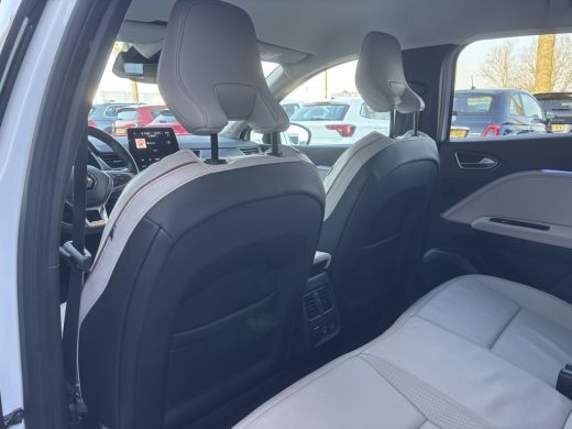 Renault Captur 1.3 TCe 130 Initiale Paris | Stuurverwarming | Leer | Adaptieve Cruise | Dodehoek Detectie ActivLease financial lease