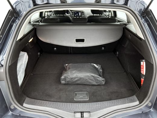 Renault M&eacute;gane Estate Estate 1.3 TCe 141PK Automaat Zen / Trekhaak / Navigatie / Pdc.A / Airco-ecc./ Xenon / Apk 11-2026 ActivLease financial lease