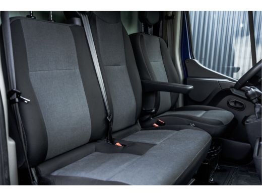 Renault Trafic 2.3dCi 145PK Bakwagen met deuren | LED | Camera | Navi | Airco ActivLease financial lease