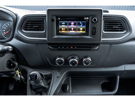 Renault Trafic 2.3dCi 145PK Bakwagen met deuren | LED | Camera | Navi | Airco ActivLease financial lease