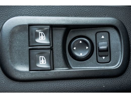 Renault Trafic 2.3dCi 145PK Bakwagen met deuren | LED | Camera | Navi | Airco ActivLease financial lease