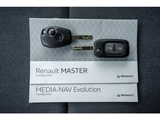 Renault Trafic 2.3dCi 145PK Bakwagen met deuren | LED | Camera | Navi | Airco ActivLease financial lease