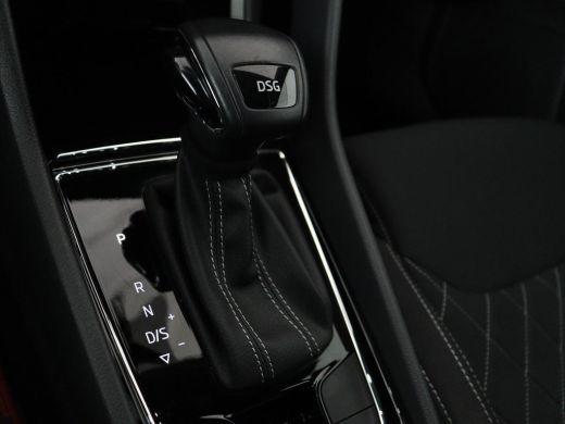 Skoda Karoq 1.5 TSI Sportline | Trekhaak | Stoelverwarming | Virtual Cockpit | Stuurverwarming | Carplay | Sp... ActivLease financial lease