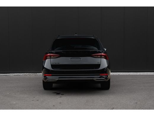 Skoda Octavia Combi 1.4 TSI iV PHEV 204pk Sportline Business | Panoramadak | Trekhaak | Head-Up | Keyless | 18"... ActivLease financial lease