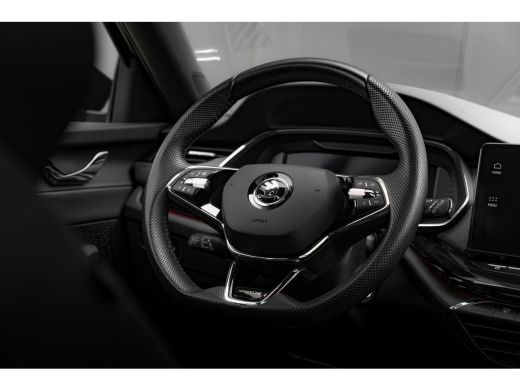 Skoda Octavia Combi 1.4 TSI iV PHEV 204pk Sportline Business | Panoramadak | Trekhaak | Head-Up | Keyless | 18"... ActivLease financial lease