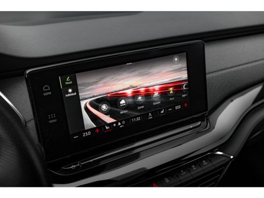 Skoda Octavia Combi 1.4 TSI iV PHEV 204pk Sportline Business | Panoramadak | Trekhaak | Head-Up | Keyless | 18"... ActivLease financial lease