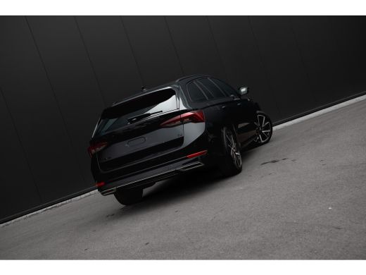 Skoda Octavia Combi 1.4 TSI iV PHEV 204pk Sportline Business | Panoramadak | Trekhaak | Head-Up | Keyless | 18"... ActivLease financial lease