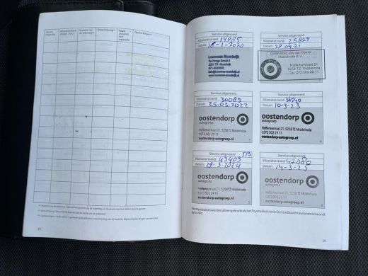 Toyota Aygo 1.0 VVT-i x-joy | Carplay | Licht metalen velgen | Automatische airco | Parkeercamera | ActivLease financial lease