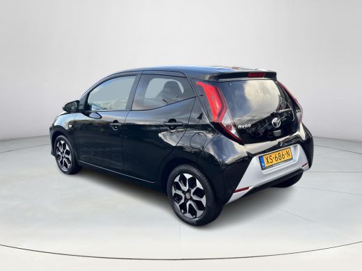 Toyota Aygo 1.0 VVT-i x-joy | Carplay | Licht metalen velgen | Automatische airco | Parkeercamera | ActivLease financial lease