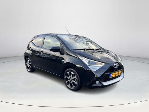 Toyota Aygo 1.0 VVT-i x-joy | Carplay | Licht metalen velgen | Automatische airco | Parkeercamera | ActivLease financial lease