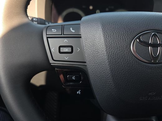 Toyota C-HR 2.0 Plug-in Hybrid 220 Dynamic | Apple CarPlay | Stuur verwarming | Blindspot | Rijklaar incl. ga... ActivLease financial lease