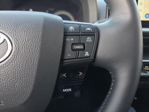 Toyota C-HR 2.0 Plug-in Hybrid 220 Dynamic | Apple CarPlay | Stuur verwarming | Blindspot | Rijklaar incl. ga... ActivLease financial lease