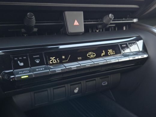 Toyota C-HR 2.0 Plug-in Hybrid 220 Dynamic | Apple CarPlay | Stuur verwarming | Blindspot | Rijklaar incl. ga... ActivLease financial lease