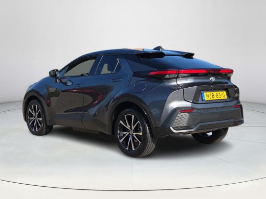 Toyota C-HR 2.0 Plug-in Hybrid 220 Dynamic | Apple CarPlay | Stuur verwarming | Blindspot | Rijklaar incl. ga... ActivLease financial lease