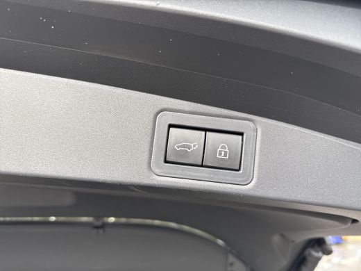 Toyota Corolla Touring Sports 2.0 Hybrid Executive | Navigatie | Apple CarPlay/Android auto | Achteruitrijcamera | Panoramadak ActivLease financial lease