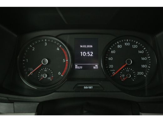 Volkswagen Crafter 2.0 TDI | Bakwagen | Laadklep | Zijdeur | 3000KG Trekgew. | Airco | Camera | 3 Zits | Carplay | Navi ActivLease financial lease