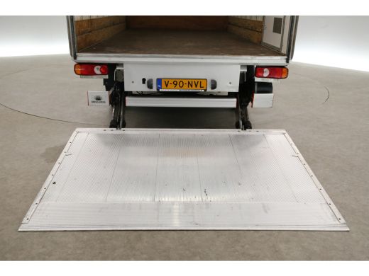 Volkswagen Crafter 2.0 TDI | Bakwagen | Laadklep | Zijdeur | 3000KG Trekgew. | Airco | Camera | 3 Zits | Carplay | Navi ActivLease financial lease