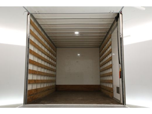 Volkswagen Crafter 2.0 TDI | Bakwagen | Laadklep | Zijdeur | 3000KG Trekgew. | Airco | Camera | 3 Zits | Carplay | Navi ActivLease financial lease