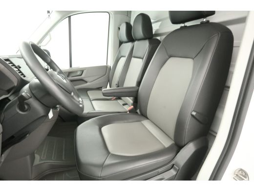 Volkswagen Crafter 2.0 TDI | Bakwagen | Laadklep | Zijdeur | 3000KG Trekgew. | Airco | Camera | 3 Zits | Carplay | Navi ActivLease financial lease