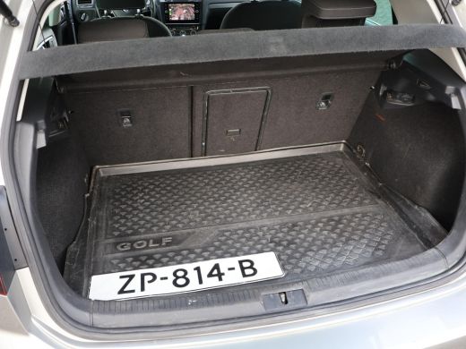 Volkswagen Golf 1.6 TDI 116 PK AUT. *1e EIGENAAR / BTW* + MASSAGE | CARPLAY | ADAPTIVE CRUISE | TREKHAAK | STOELV... ActivLease financial lease